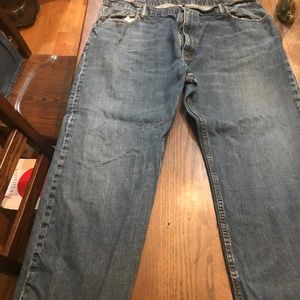 Men’s straight legged Levi jeans  W44xL30